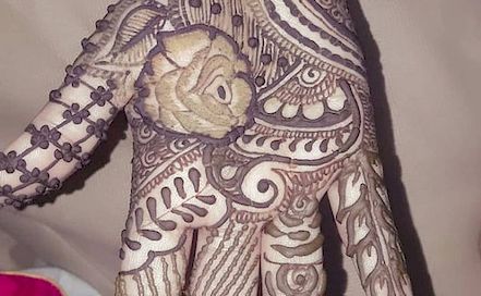 Jassi - Best Bridal & Wedding Mehendi Artist in  Rajkot